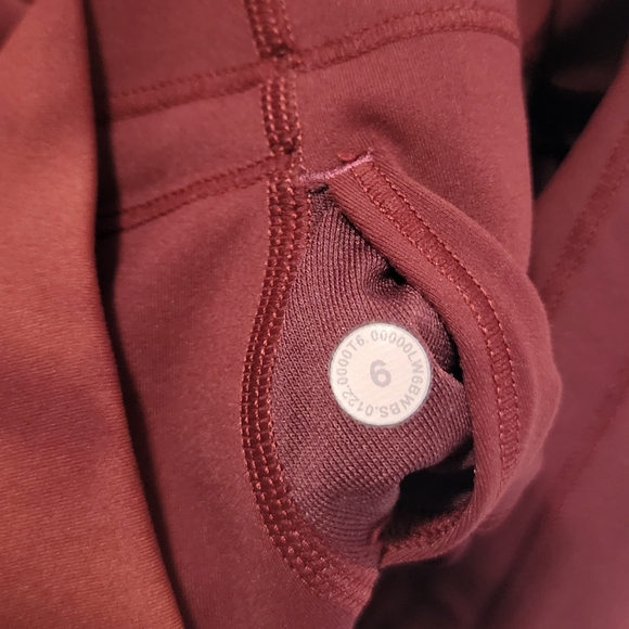 Lululemon‎ Wunder Train High-rise Crop 23” Red Merlot Printed Everlux Size 6 - Picture 7 of 7